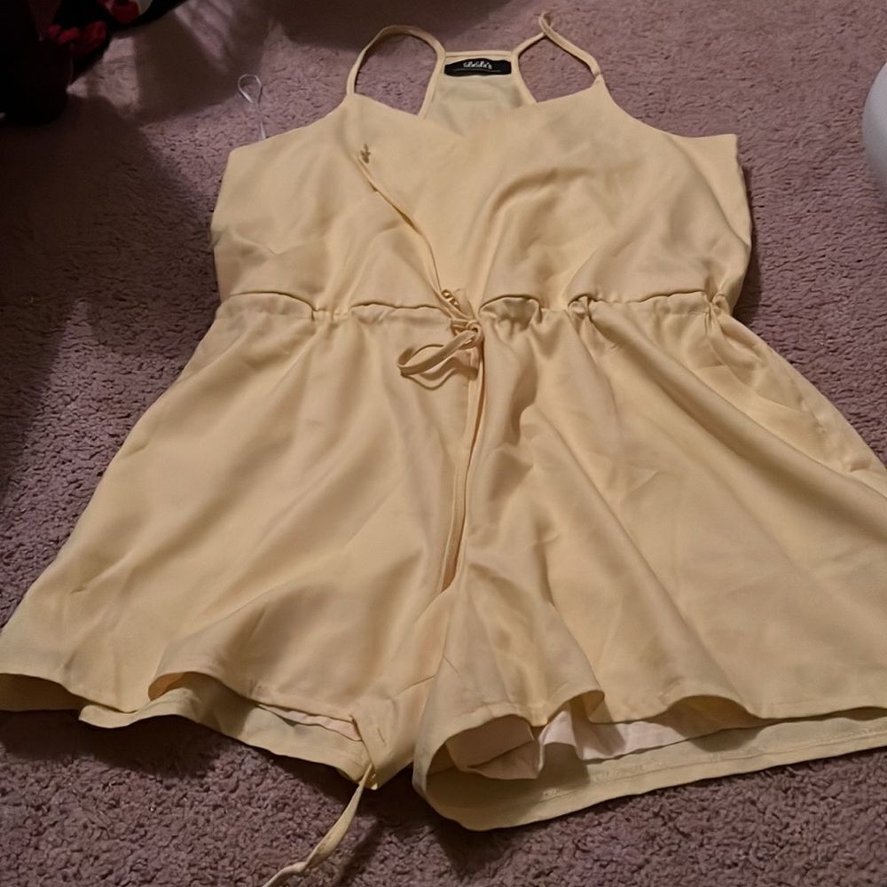 ‎Lulus large yellow romper - Picture 2 of 9
